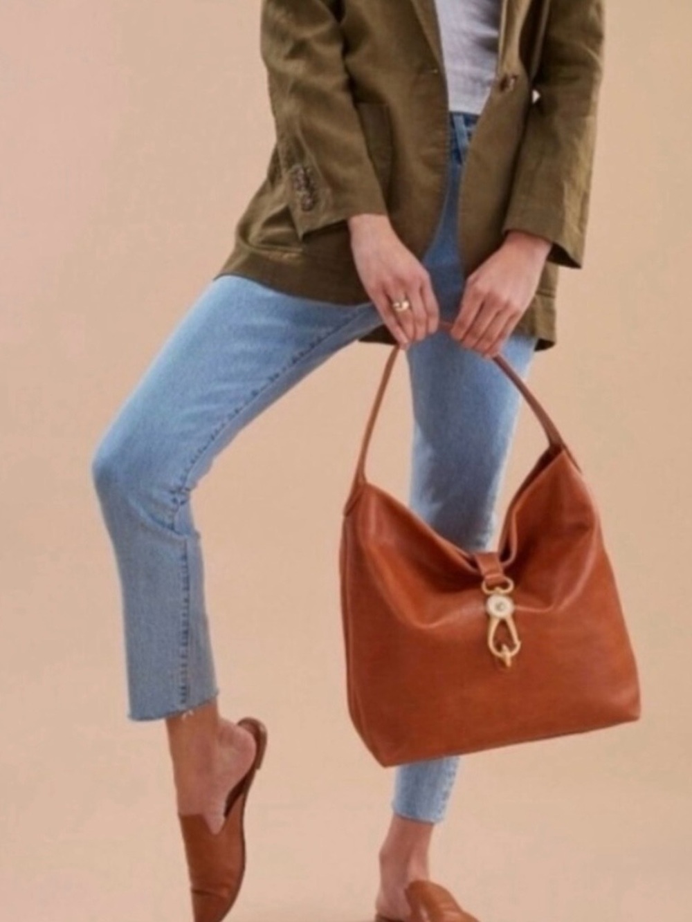 DOONEY & BOURKE - Samba Logo Lock Pebbled Leather Shoulder Hobo. Super Clean! - Picture 2 of 12